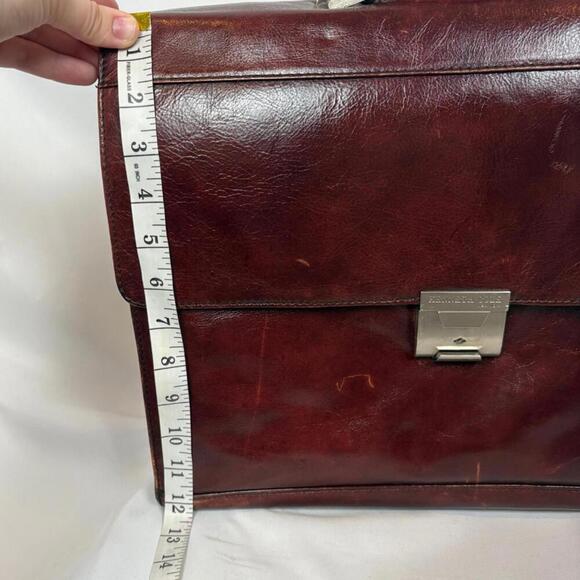 Kenneth Cole Leather Hard Body Flap over Business Briefcase - Picture 6 of 8